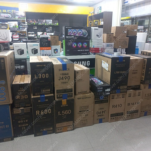 [판매]라데온 RX 580 8GB 지포스 RX7600 8G미개봉 부산