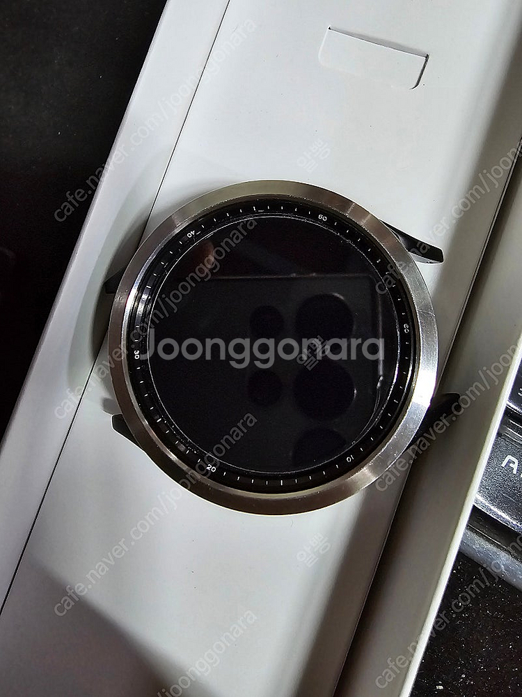 갤럭시워치6 클래식 47MM 블루투스 블랙 중고 팝니다...--2