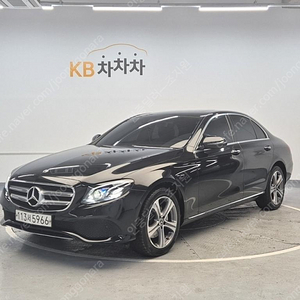 벤츠E-클래스 W213 E220d 아방가르드 (5인승)@중고차@중고차매입@전액할부@저신용자@신불자@소액할부@현금@카드 전부 가능합니다!