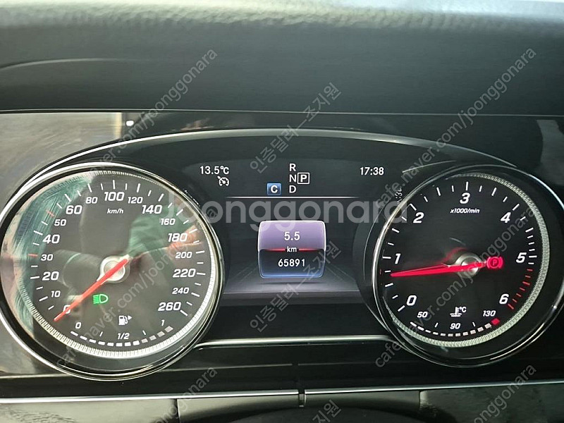 벤츠E-클래스 W213 E220d 아방가르드 (5인승)...--5