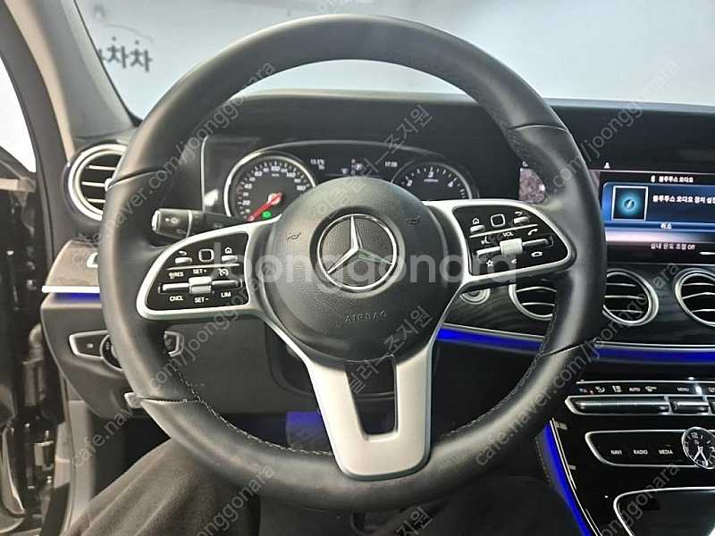 벤츠E-클래스 W213 E220d 아방가르드 (5인승)...--8