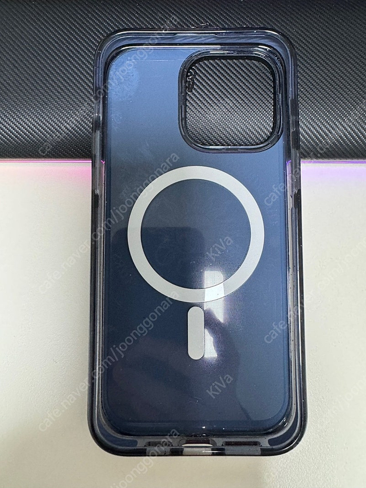 아이폰 15프로맥스 케이스티파이 맥세이프 팝니다.--1