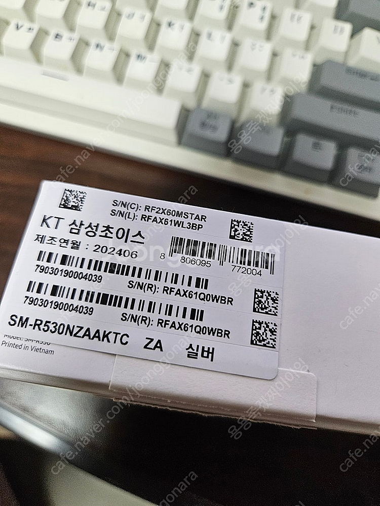 버즈3 실버 팝니다--5