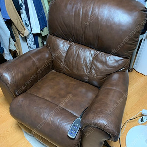 Lazyboy recliner ca-34172, power lift option