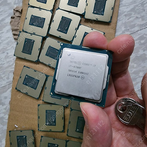 인텔 i7 9700F 및 I5 9400F 수량 팝니다.