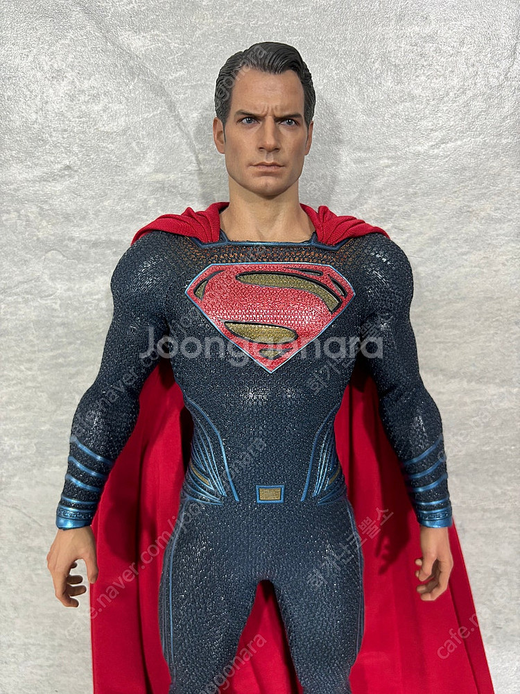 핫토이 BVS 슈퍼맨, 아머드배트맨 판매합니다.--4