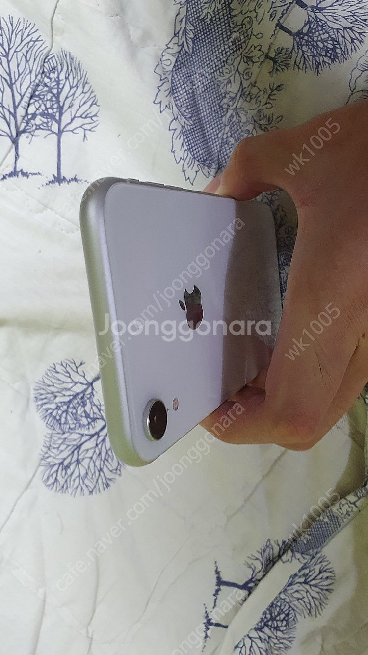 아이폰 xr 128gb 팝니다--4