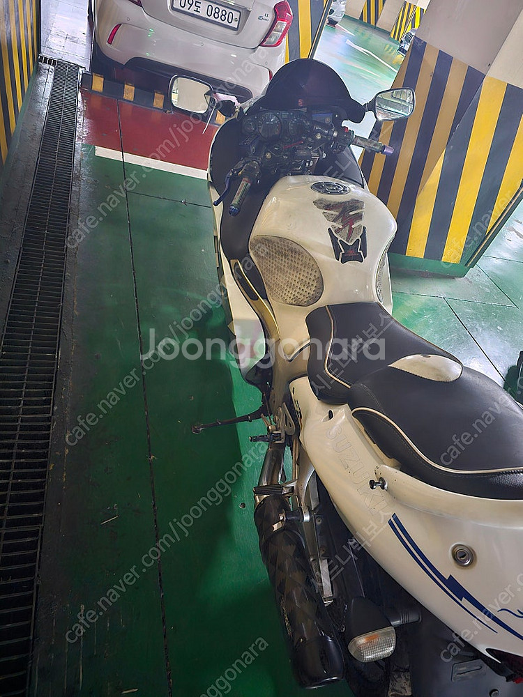 스즈키 하야부사 GSX1300R--2