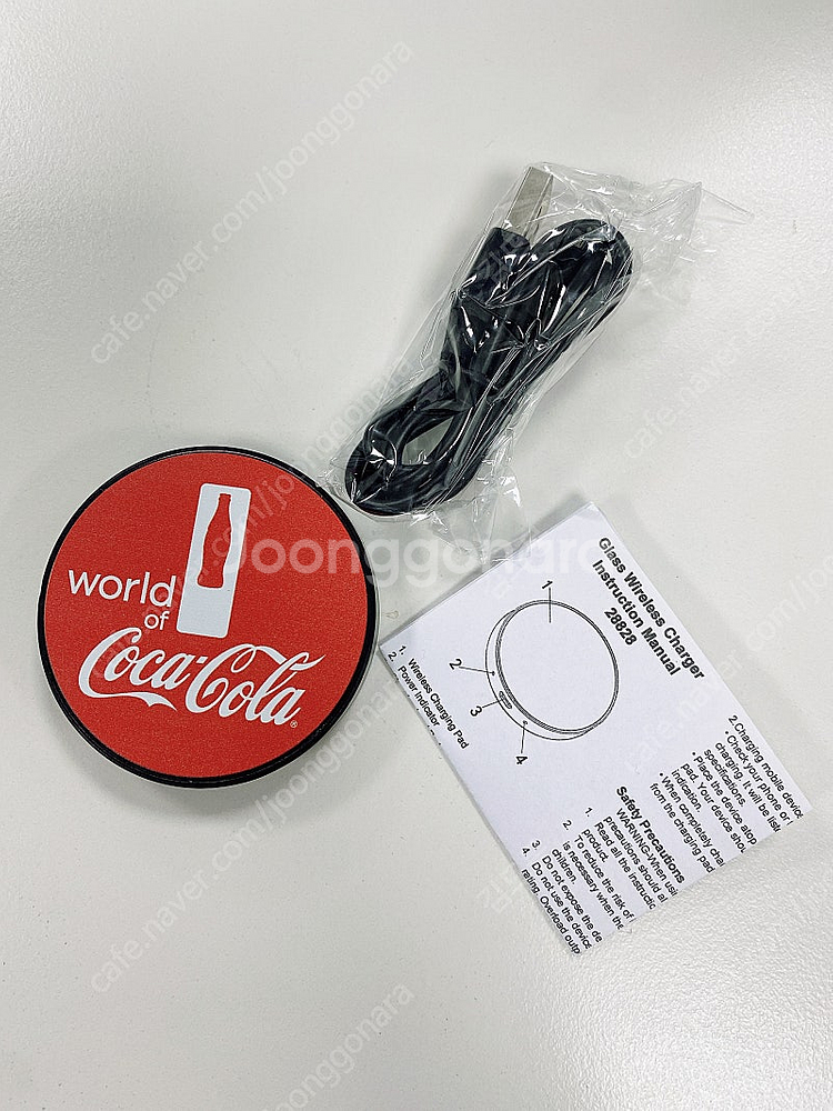 코카콜라 핸드폰 무선충전기--0