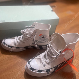 컨버스 x 오프화이트 converse x offwhite 230사이즈