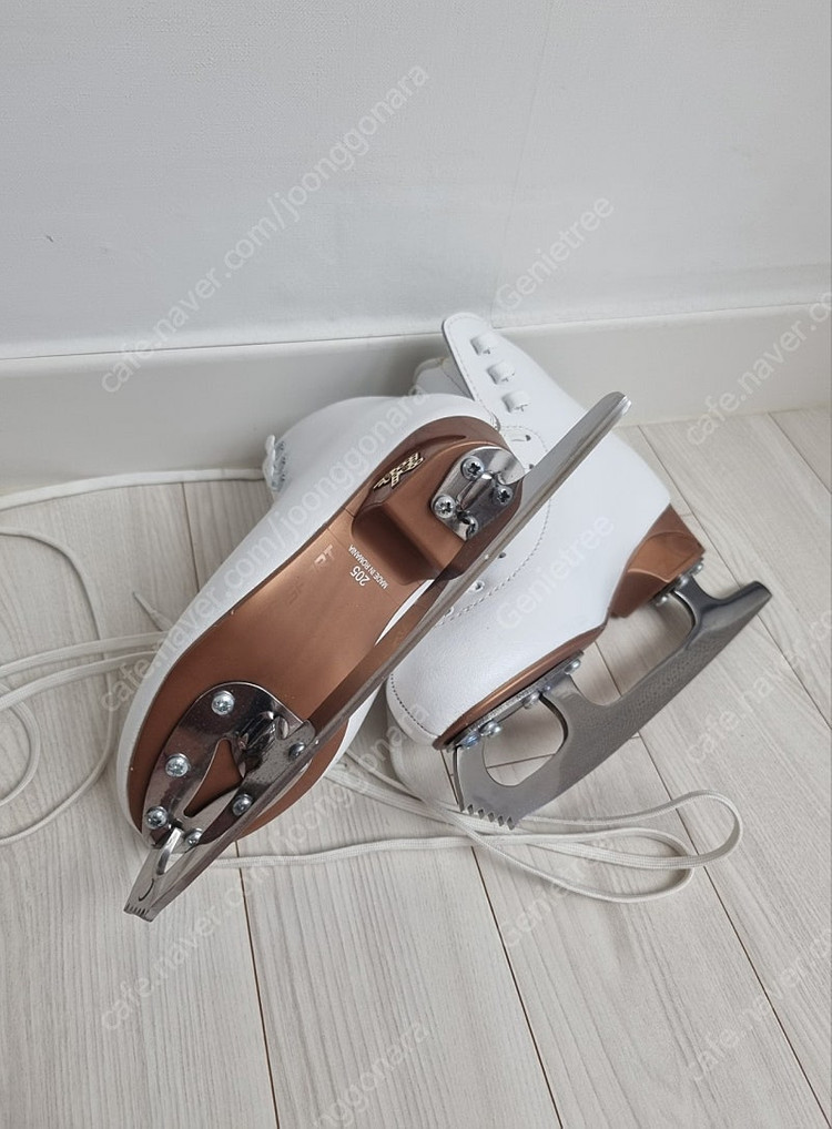 리스포츠 쥬피터 피겨 스케이트 205--2