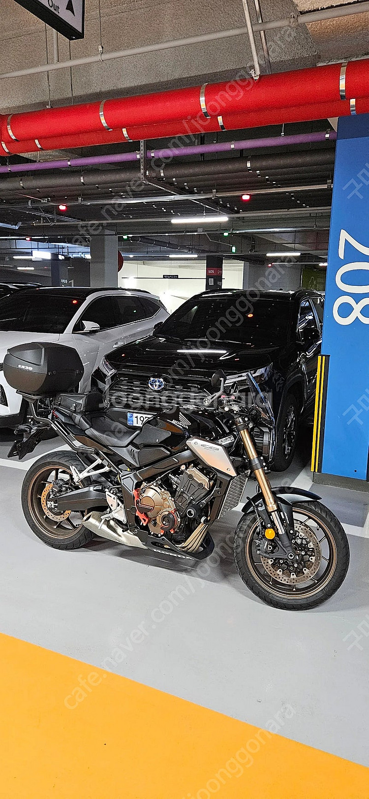 20년식 혼다 CB650R 판매합니다. 옵션 다수--0