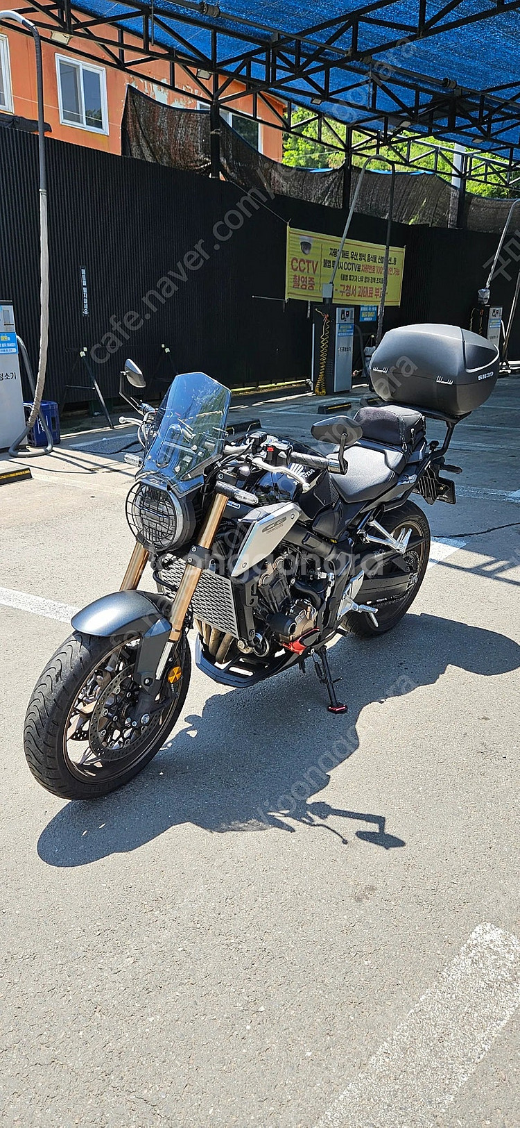 20년식 혼다 CB650R 판매합니다. 옵션 다수--1