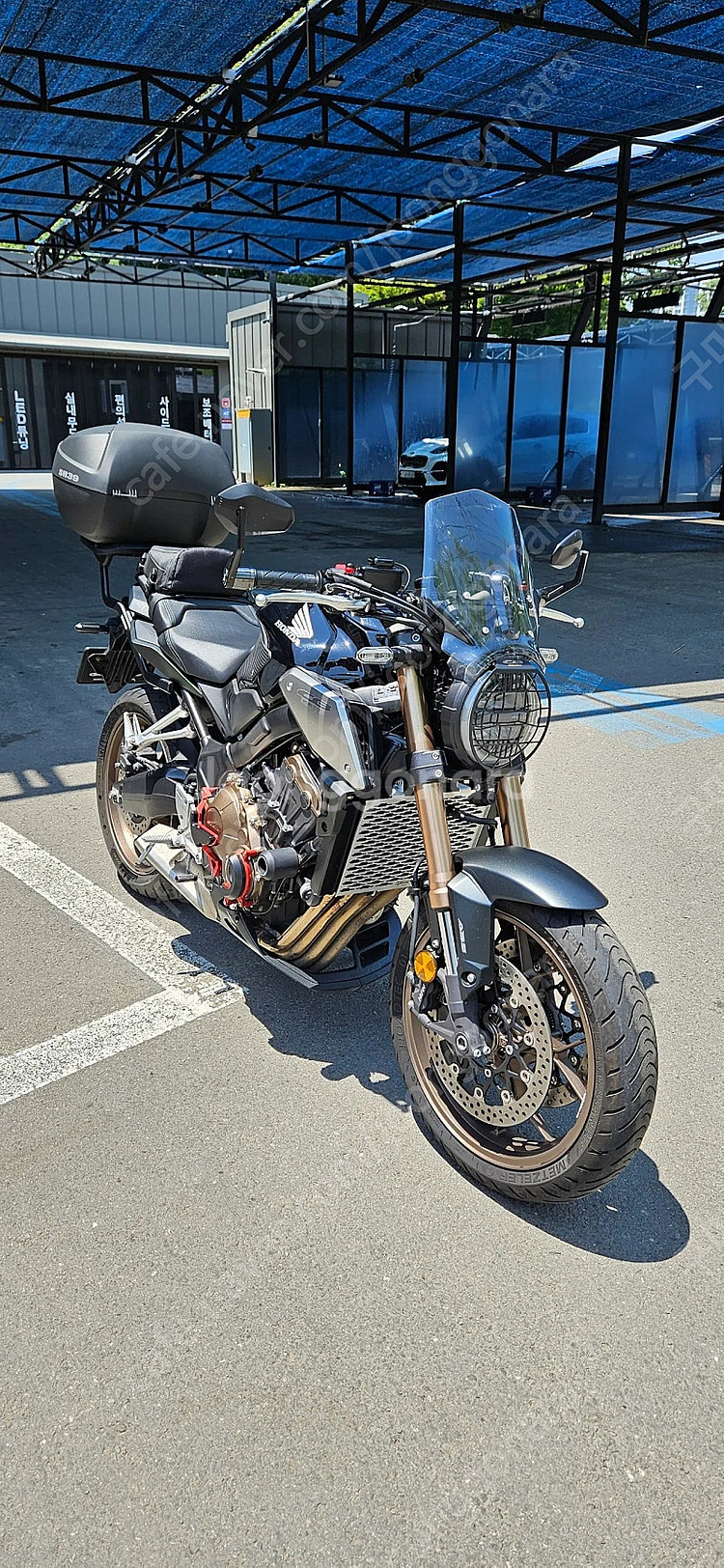 20년식 혼다 CB650R 판매합니다. 옵션 다수--3