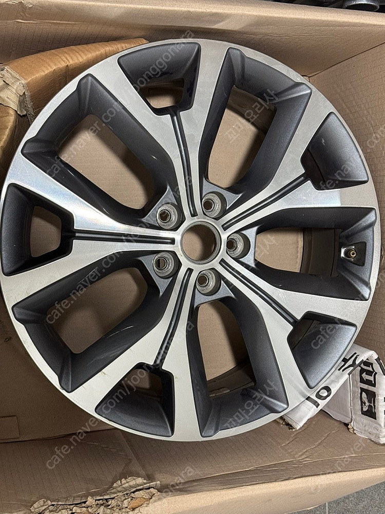 팰리세이드 쏘렌토 카니발 RV 추천 20인치 순정 휠--0