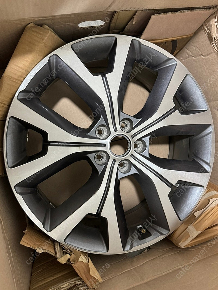 팰리세이드 쏘렌토 카니발 RV 추천 20인치 순정 휠--3