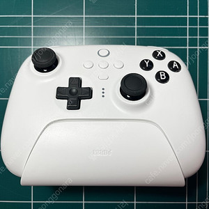 팔얼블 (8BITDO ULTIMATE BLUETOOTH CONTROLLER)