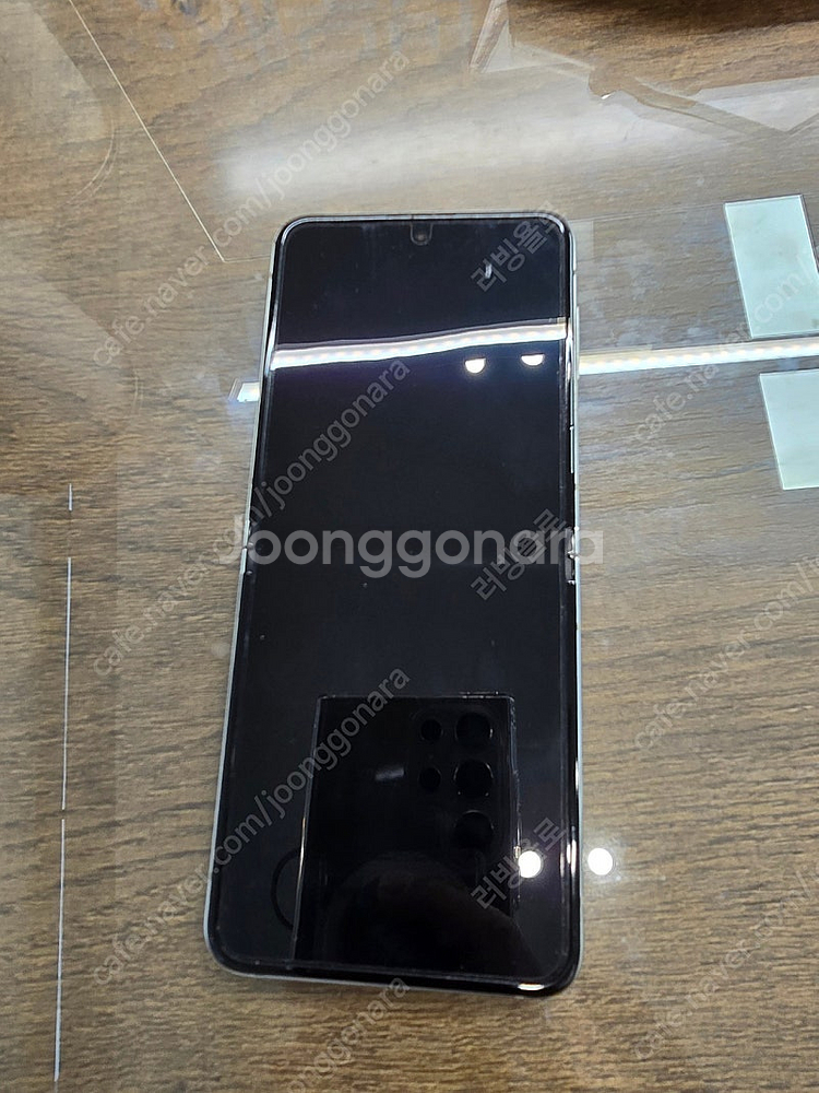 갤럭시 Z플립5 메종마르지엘라 에디션 (폰+충전기 팝니다)--8