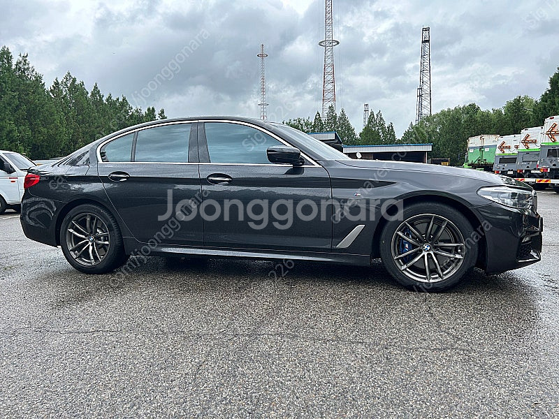 BMW 2018년식 530i msp 소피스토 그레이--0