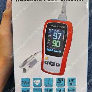 Oximeter 산소포화도 측정기 새상품 판매합니다.