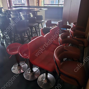 BAR 의자