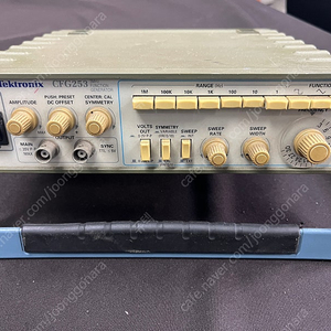 Tektronix CFG253 Function Generator / 평션제네이터