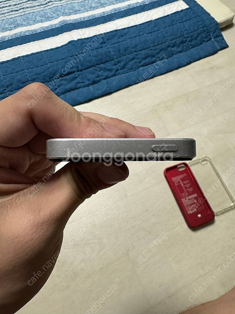 아이폰 se1 스그 64g 팝니다--4