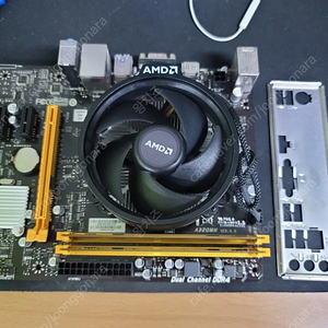 amd 라이젠5 2400g 보드 메모리 파워 세트판매합니다