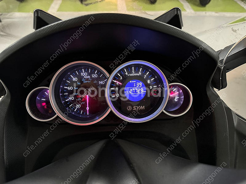 20년 SYM 조이맥스 125 27,900km (보이져...--2