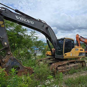 중고굴삭기 볼보 EC300D 13년 14000시간 뿌레카, 니퍼포함 특