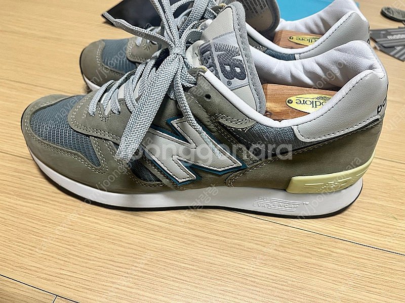 뉴발란스 2020 m1300jp 250사이즈--1