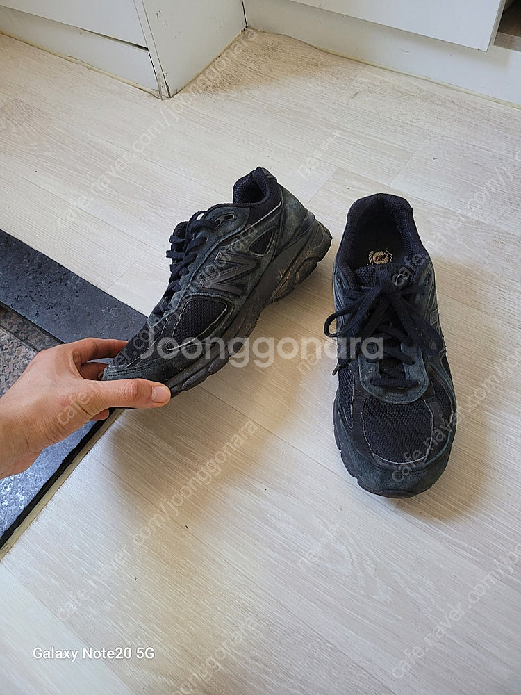 황금사이즈 뉴발란스 990v4 블랙 260~265 팔아...--6