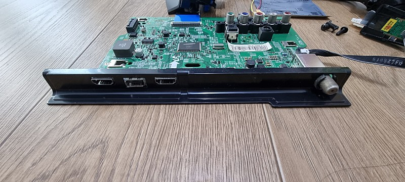 삼섬TV UN32M4000AFXKR 부품용 이미지