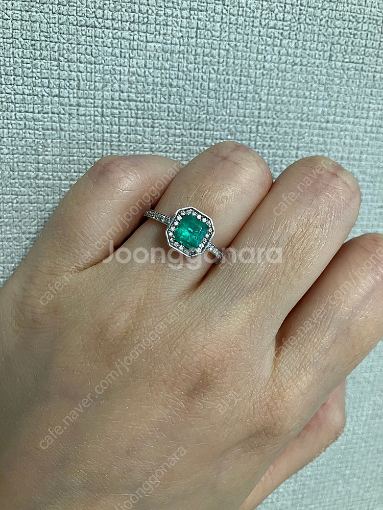 (가격 내림)18k 콜롬비아 에메랄드 반지--0