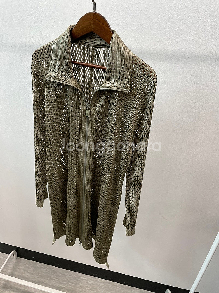 여) 버버리 체크 빅카라 실크셔츠/플리츠플리즈 펀칭 쭈...--9