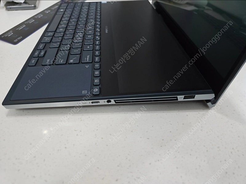 ASUS 젠북 프로 듀오 UX581G 듀얼스크린 노트북