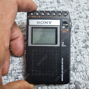 SONY 워크맨 라디오 ICF-R354MK 블랙색상 정상작동품 판매합니다