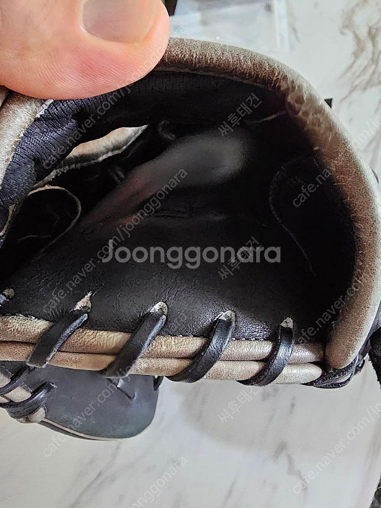 (가격내림) 윌슨 a2000 야구 글러브 판매합니다 1787 모델 11.75 내야글러브 판매합니다--3