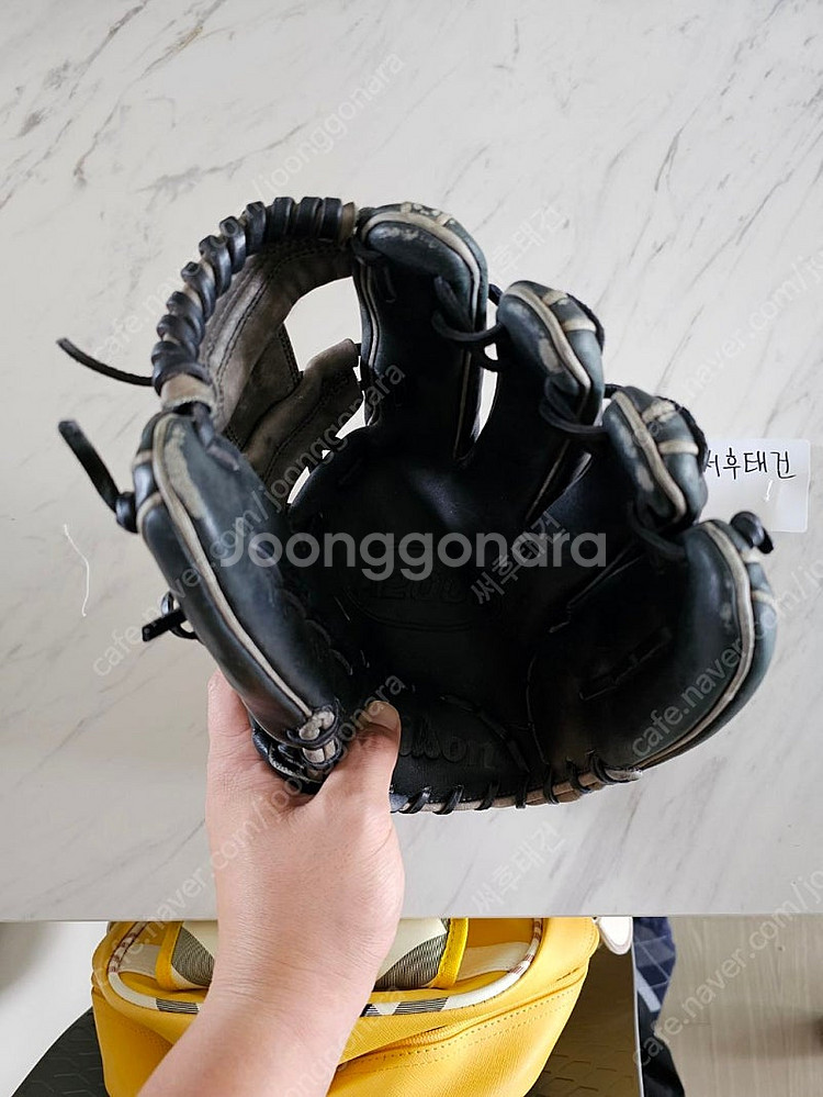 (가격내림) 윌슨 a2000 야구 글러브 판매합니다 1787 모델 11.75 내야글러브 판매합니다--4