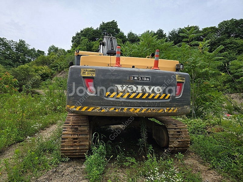 중고굴삭기 볼보 EC300D 13년 14000시간 뿌레...--2