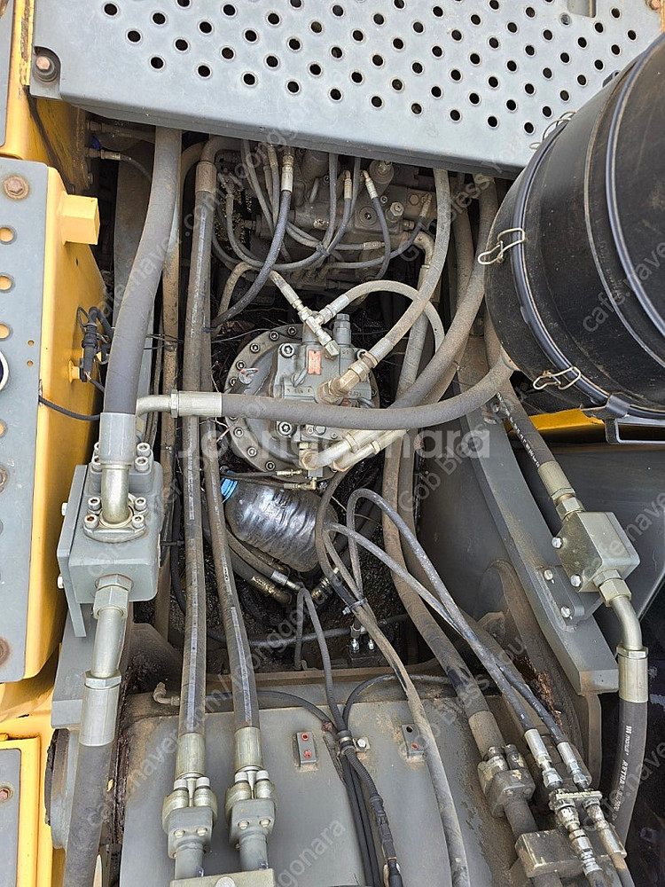 중고굴삭기 볼보 EC300D 13년 14000시간 뿌레...--7