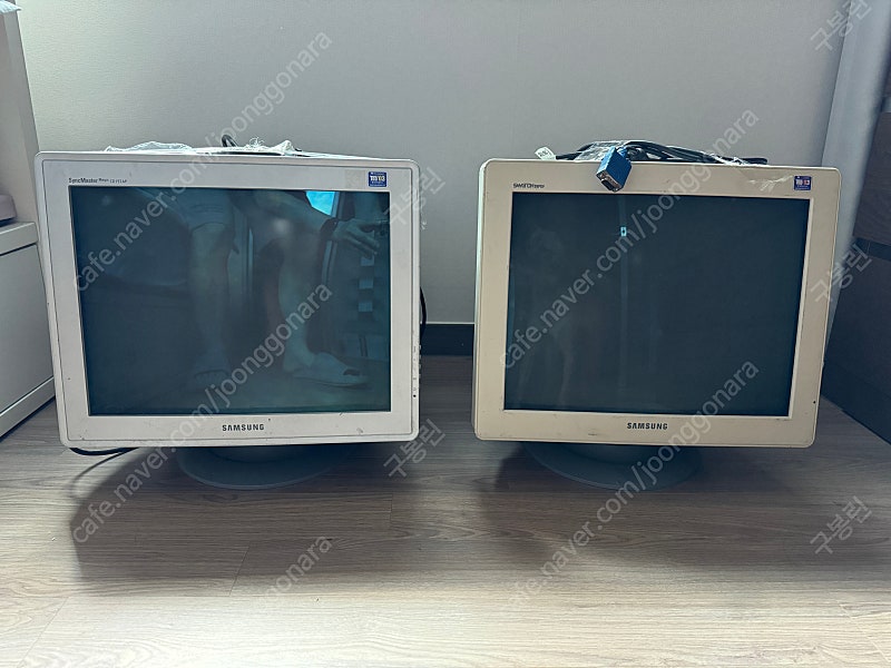 CRT 모니터 2대 팝니다