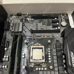 9400f asrock b360m pro4 삼성 ddr4 2666 8g*2