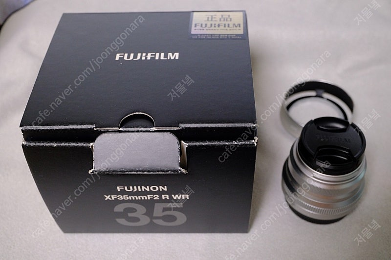 후지 xf 35mm f2 실버 렌즈 판매합니다.