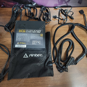 안텍 HCG 650W 80PLUS GOLD 풀 모듈러 파워 팝니다.