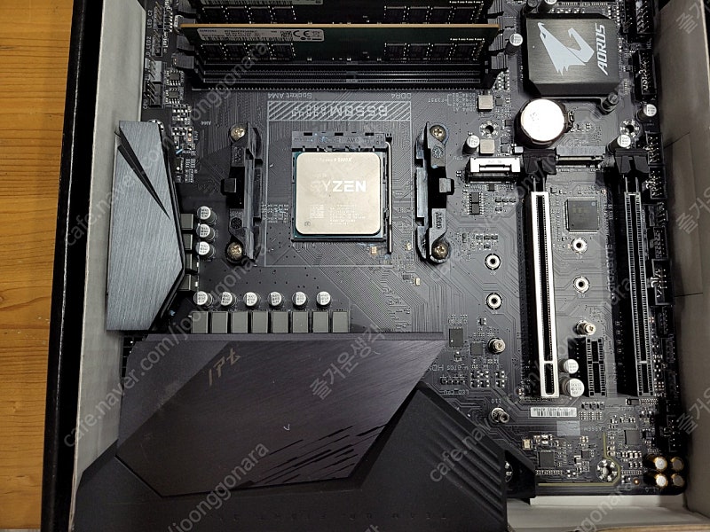 AMD 5900X , 기가바이트 B550M AORUS PRO-P , 삼성 2400MHZ 8GB, 삼성 2666MHZ 8GB