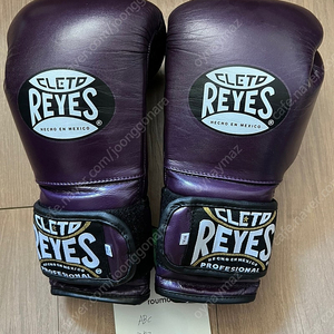 클레토 레예스 Cleto Reyes 14온스 글러브 판매합니다.