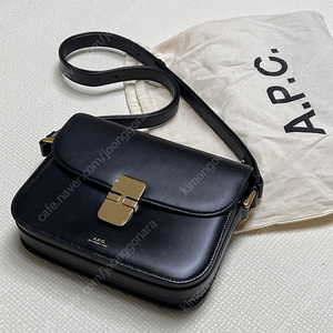 A.P.C 아페쎄 그레이스 스몰 블랙