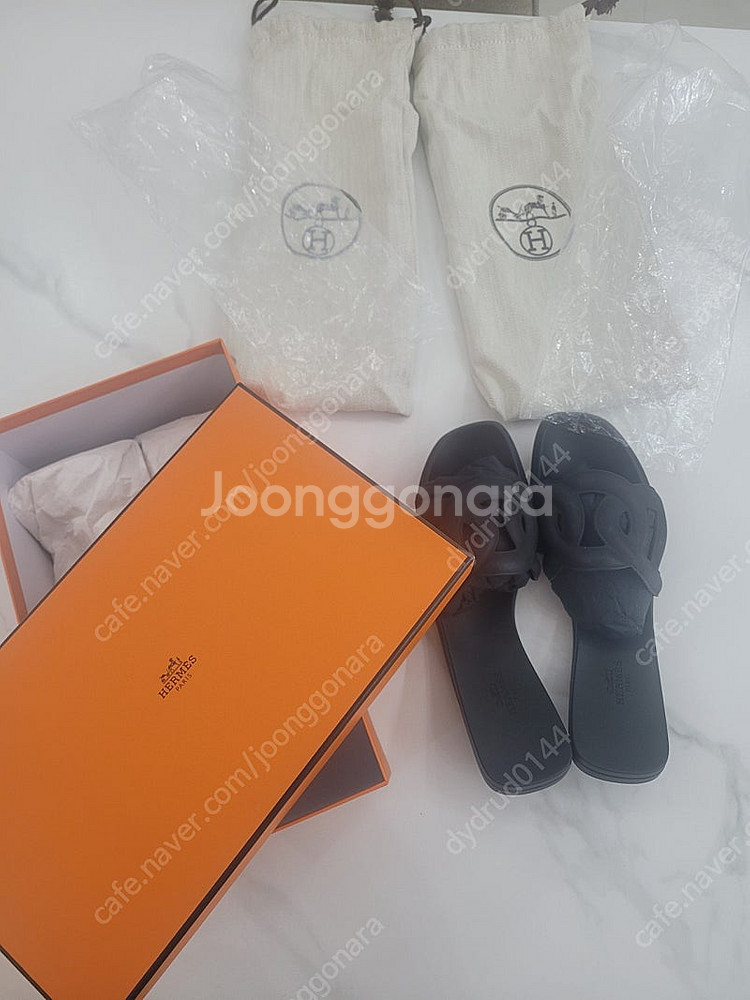 에르메스 알로하 37 (240사이즈)--1