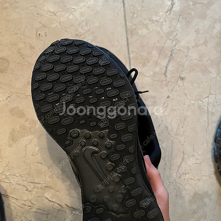 나이키 레볼루션7 230--2